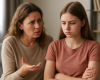 “Tu te prends pour qui ?” : cette phrase banale qui peut blesser une fille dès l’enfance