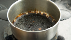 Comment éliminer facilement le brûlé au fond d’une casserole