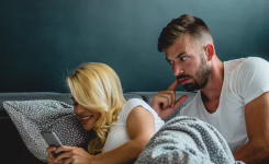 Les traits psychologiques les plus fréquents chez les personnes infidèles, selon la recherche