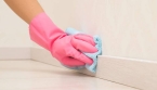 Comment nettoyer les plinthes rapidement sans y passer des heures