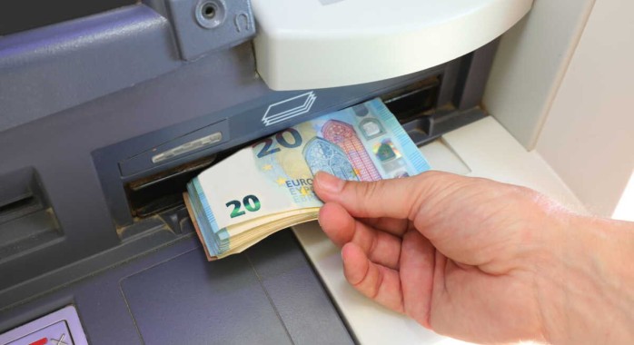  retirer de l’argent au guichet sans utiliser de carte bancaire
