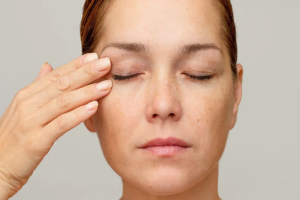 paupières tremblent